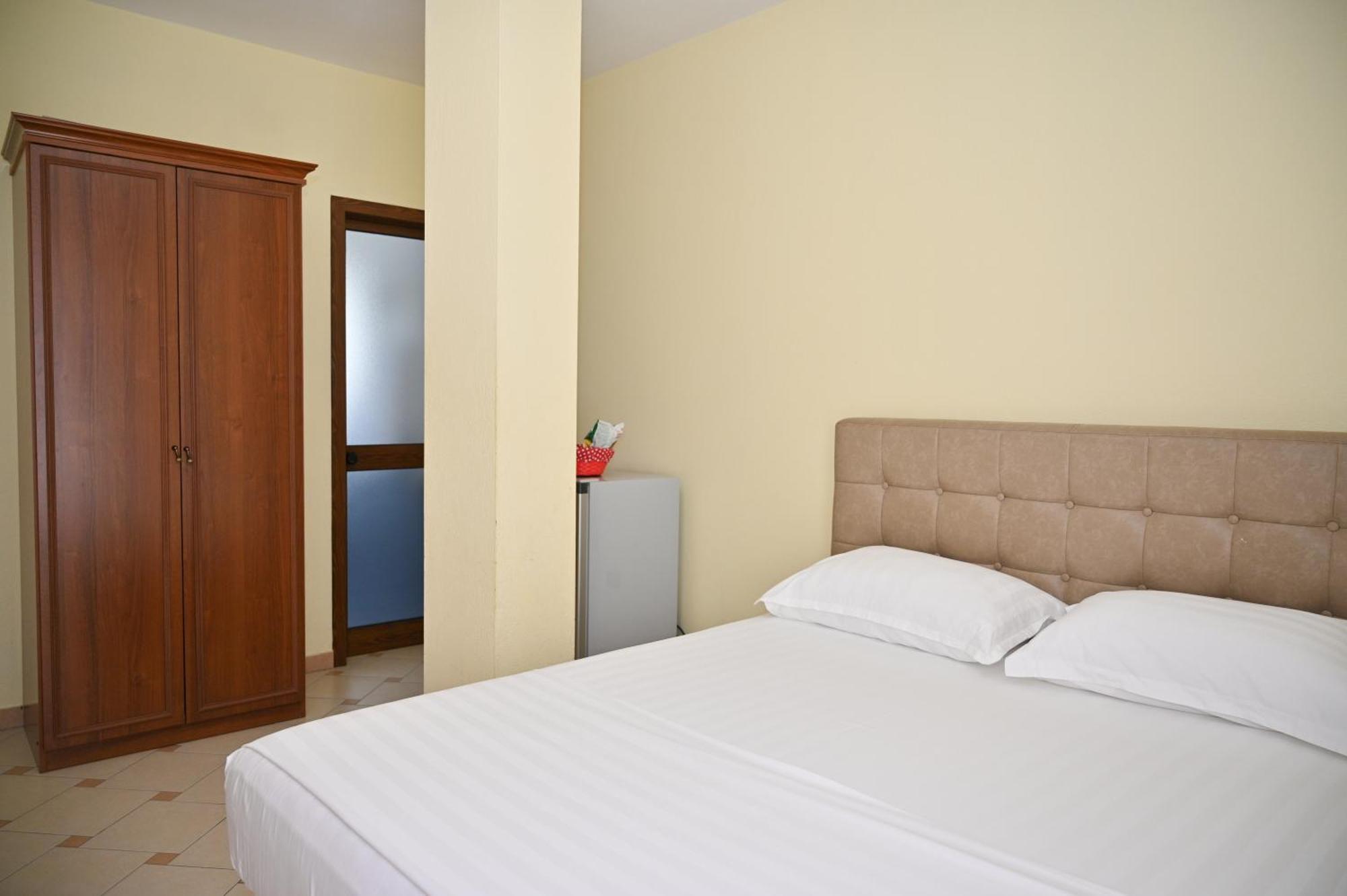 Hotel Vila Emes ドゥラス 部屋 写真