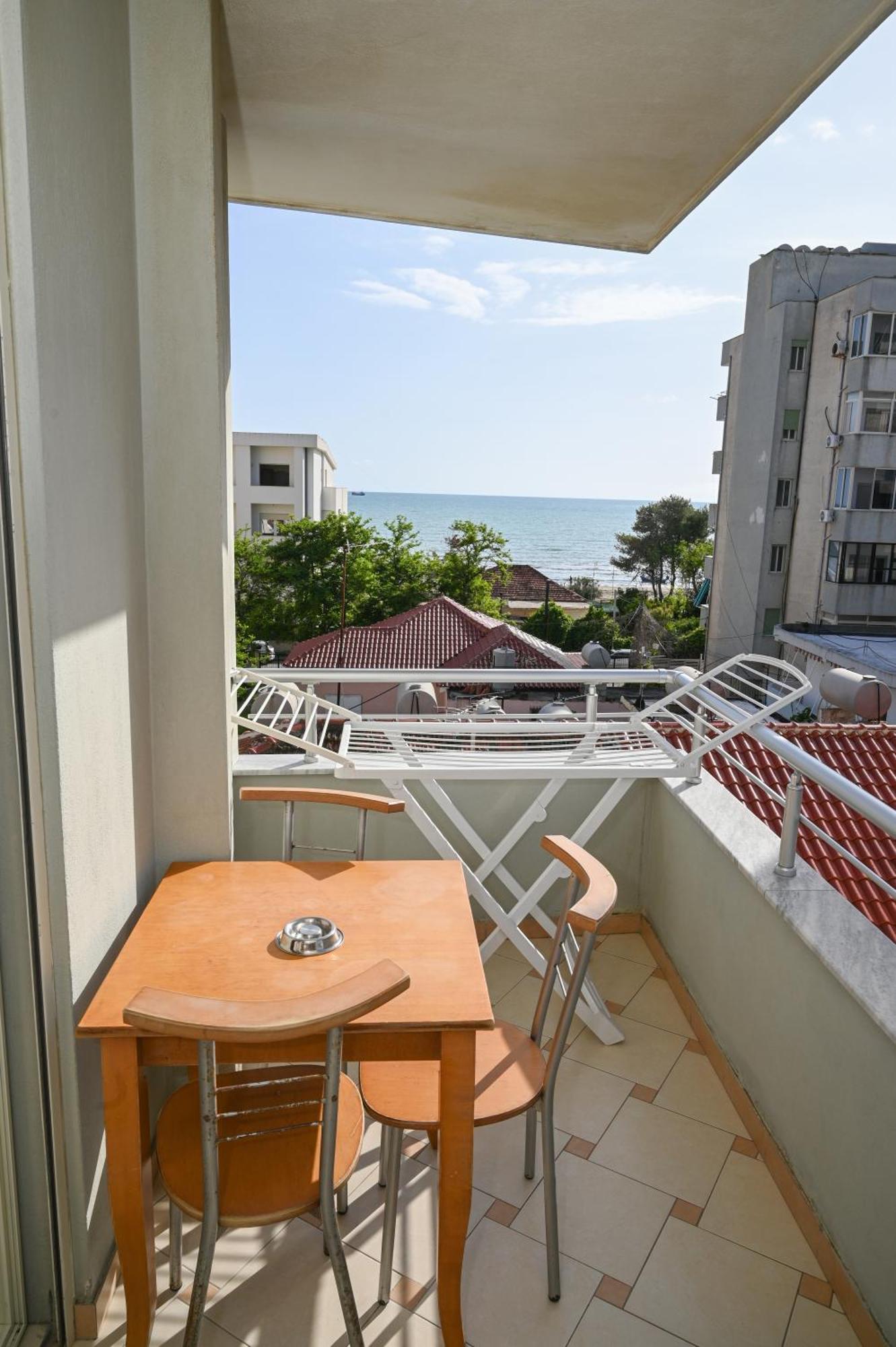 Hotel Vila Emes ドゥラス 部屋 写真