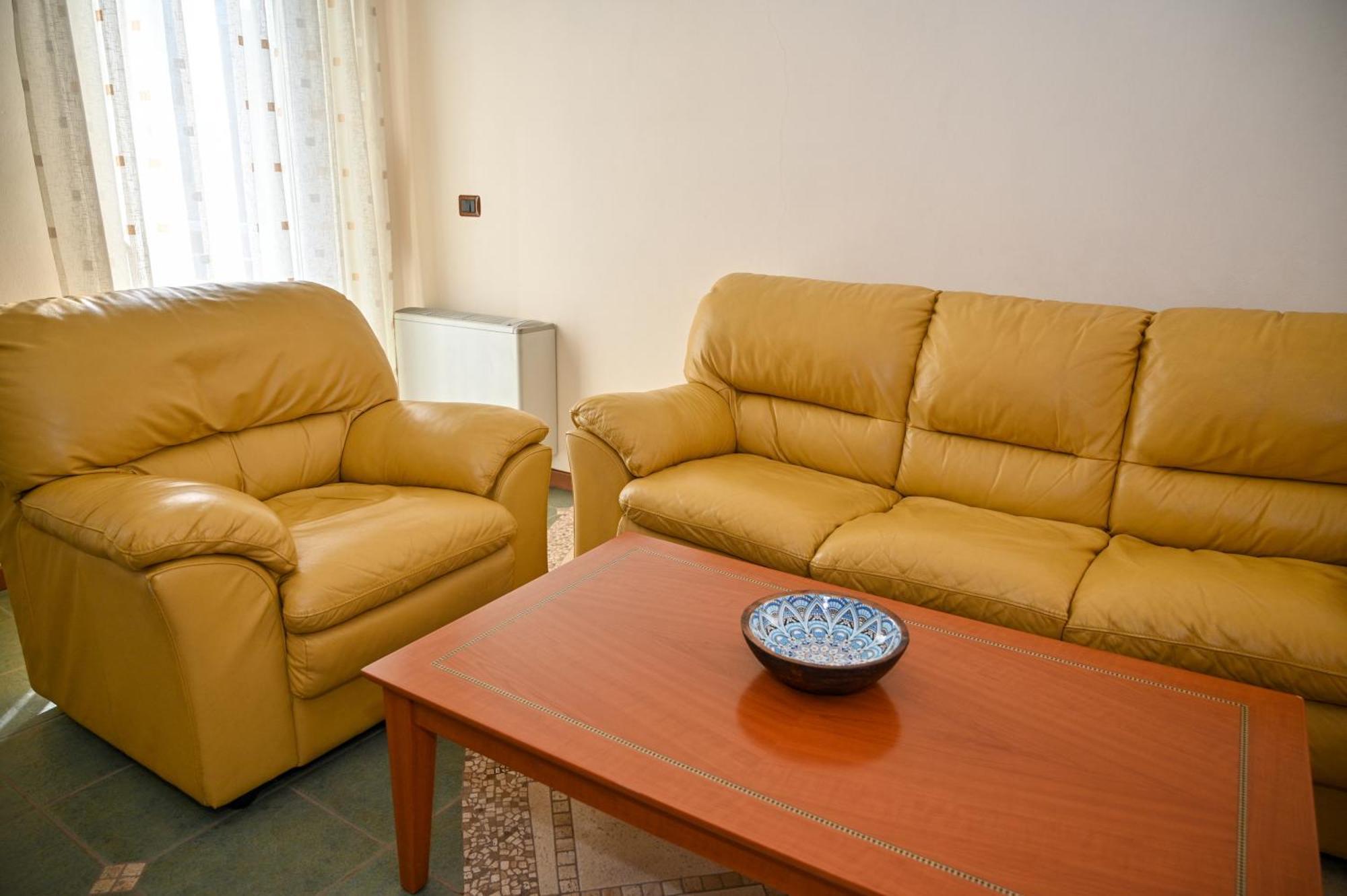 Hotel Vila Emes ドゥラス 部屋 写真